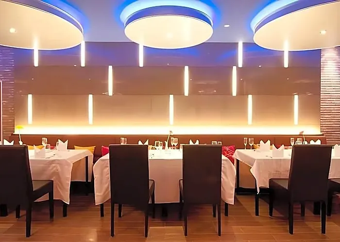 Grand Lord Boutique -srinakarin Hotel
