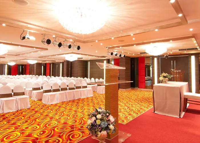 Grand Lord Boutique -srinakarin Hotel