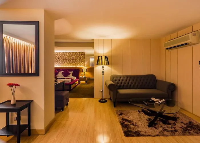 Hotel Grand Lord Boutique -srinakarin
